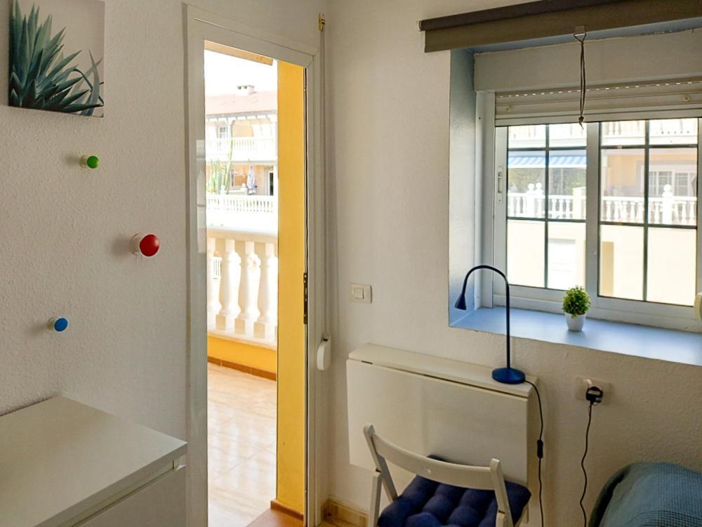 فندق Casa La Sonrisa Shared House El Médano المظهر الخارجي الصورة